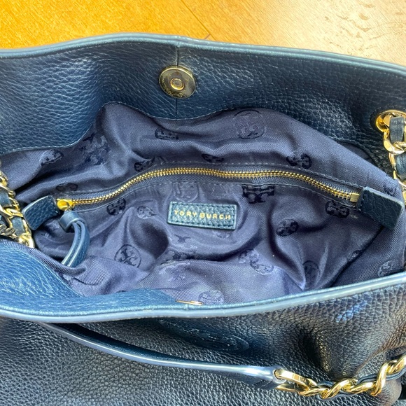 Tory Burch Hudson Leather Navy Handbag - Picture 3 of 4